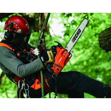 ECHO CS-362TES Pilarka w pracy ECHO CS-362TES Pilarka w pracy