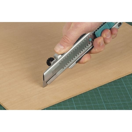 Nóż profesjonalny Wolfcraft z odłamywanym ostrzem 25 mm WF4081000