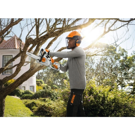 STIHL MS151C-E Spalinowa pilarka łańcuchowa / 30cm / 23,6cm³