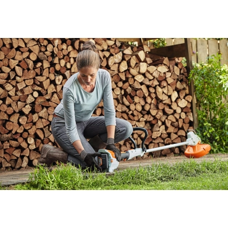 STIHL FSA57 Akumulatorowa podkaszarka żyłkowa / 28cm / 36V