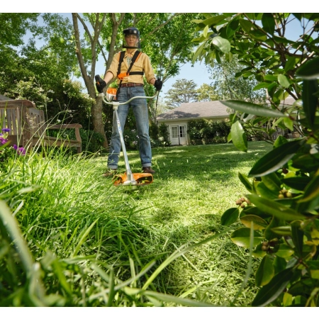 STIHL FSA80 Zestaw akumulatorowa kosa tarczowa AK20+AL101 / 23cm / 36V