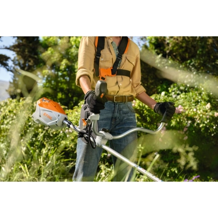 STIHL FSA80 Zestaw akumulatorowa kosa tarczowa AK20+AL101 / 23cm / 36V