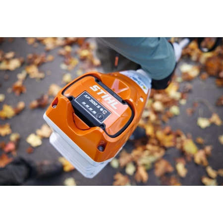 STIHL KMA120R Akumulatorowa jednostka napędowa - kombi motor / 36V / FA080116820