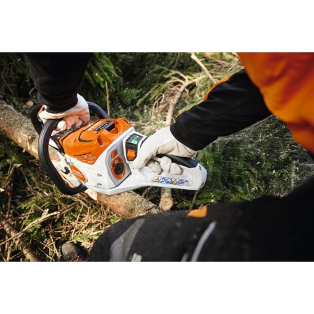 STIHL MSA300C-O Akumulatorowa pilarka łańcuchowa / 40cm / 36V / MA022000034