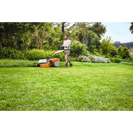 STIHL RMA253.3T Akumulatorowa kosiarka z napędem / 51cm / 36V / WA220111415